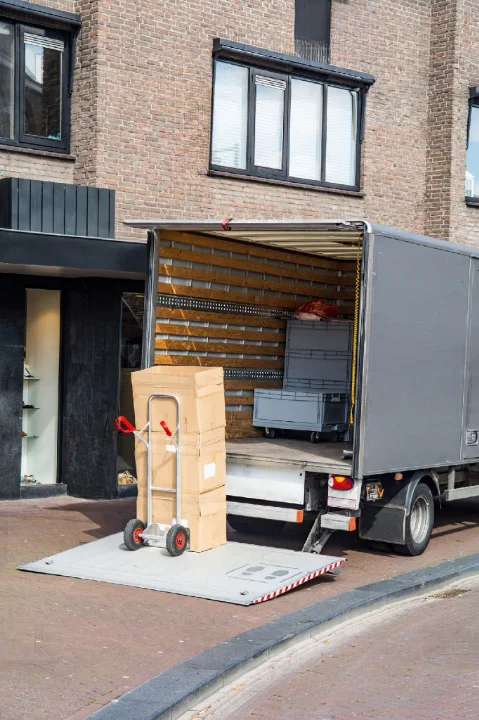 camion 20m3 pour déménagement et transport de marchandises 